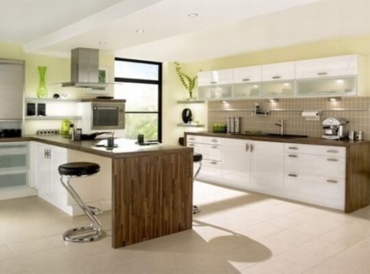 5 Bedroom House For Sale