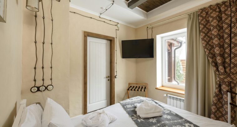 Affordable Home Stay on Rent with Family-Style….